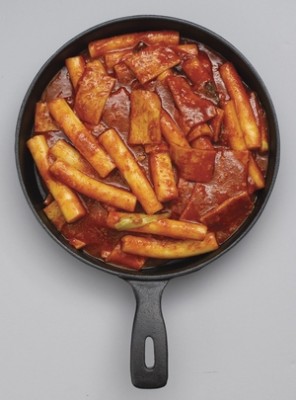 Tteokbokki, beloved Korean street food