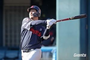 Giants infielder Son Ho-young not taking playing time for granted