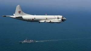 Navy conducts maritime rescue drills in conjunction with joint exercise with US