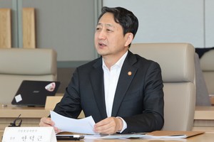 Industry minister to meet Alaska governor next week to discuss gas pipeline project: sources