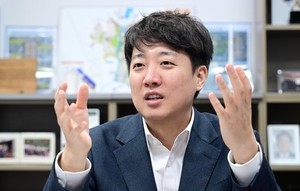 [인터뷰] '대선 주자' 이준석 "김정은과 조건 없는 대화 제안할 것...朴 예방할 생각 없어"