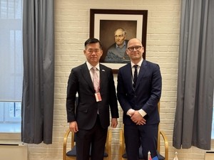 Arms agency chief discuss K9, cooperation in Norway