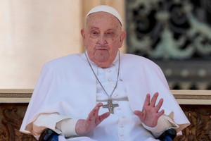 Pope makes surprise appearance at St. Peter’s Square, 2 weeks after leaving hospital
