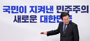 Lee Jae-myung dominates presidential matchups