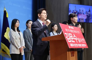 Labor activist-turned-conservative politician announces bid for president