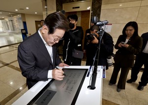 Policy Watch: Lee Jae-myung vows expanded support for defense exports