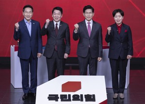 PPP contenders dismiss Lee Jae-myung’s AI promises as empty numbers