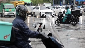Can Korea clean up its streets by electrifying old motorcycles? Government study begins