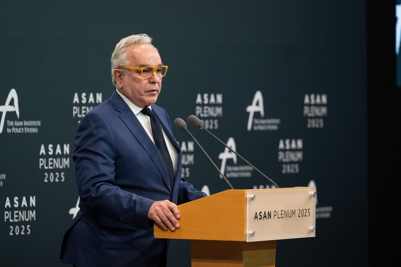 Former US Deputy Secretary of State Kurt Campbell speaks during Asan Plenum 2025 hosted by the Asan Institute for Policy Studies on Wednesday at the Grand Hyatt Seoul.  (Asan Institute for Policy Studies)