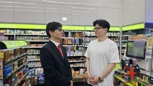 Satire, selfies, and 'SNL': Korean presidential hopefuls dive into entertainment politics