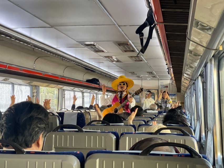 Take Retro Romantic Train for nostalgic journey to heartland