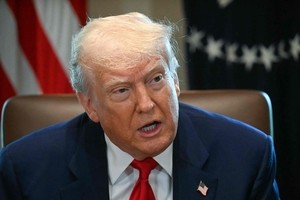 Trump says he heard Samsung will build 'massive' production facilities in US