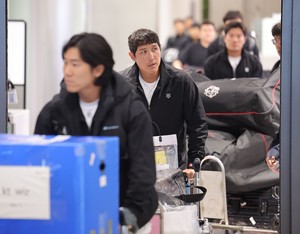 Wiz veteran Hwang Jae-gyun embraces mid-career position change