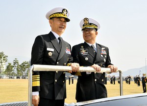 Navy chiefs of S. Korea, Ecuador discuss strengthening cooperation