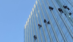 High-rise window cleaning: A dangerous spring tradition on Seoul's skyline