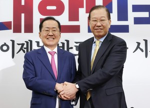 Hong Joon-pyo declares presidential bid